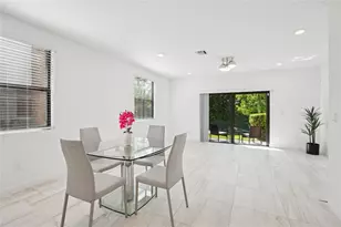 180 SE 5th Ct, Deerfield Beach, FL 33441 - Photo 4