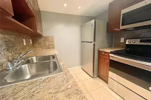 4024 Cambridge B, Deerfield Beach, FL 33442 - Photo 4