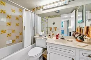 9511 N Hollybrook Lake Dr, Pembroke Pines, FL 33025 - Photo 18