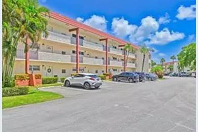 9511 N Hollybrook Lake Drive #207, Pembroke Pines, FL 33025 - Photo 6