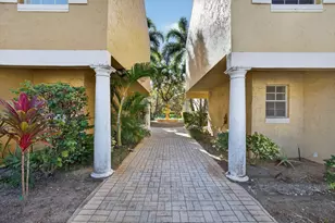 1120 Lake Shore Dr, Lake Park, FL 33403 - Photo 2