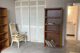 437 Golden Isles Dr, Hallandale Beach, FL 33009 - Photo 20