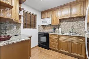 2312 S Cypress Bend Dr, Pompano Beach, FL 33069 - Photo 14