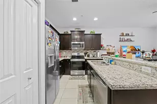 197 SW 6th Pl, Pompano Beach, FL 33060 - Photo 10