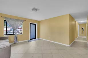2870 NW 22nd St, Fort Lauderdale, FL 33311 - Photo 8