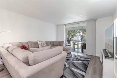 8901 S Hollybrook Boulevard #201, Pembroke Pines, FL 33025 - Photo 12