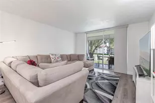 8901 S Hollybrook Blvd, Pembroke Pines, FL 33025 - Photo 12