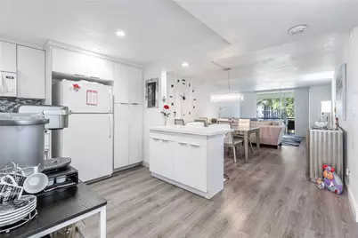 8901 S Hollybrook Boulevard #201, Pembroke Pines, FL 33025 - Photo 10