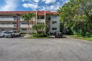 8901 S Hollybrook Blvd, Pembroke Pines, FL 33025 - Photo 20
