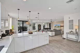 233 NE 11th St, Fort Lauderdale, FL 33304 - Photo 8