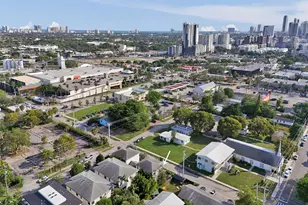 233 NE 11th St, Fort Lauderdale, FL 33304 - Photo 44