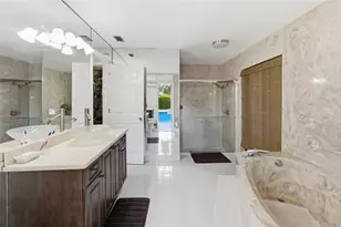 11060 Lakeview Dr, Coral Springs, FL 33071 - Photo 20