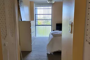 3301 N Country Club Dr, Aventura, FL 33180 - Photo 20