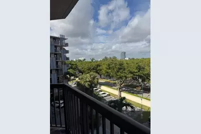 3301 N Country Club Drive #506, Miami, FL 33180 - Photo 16