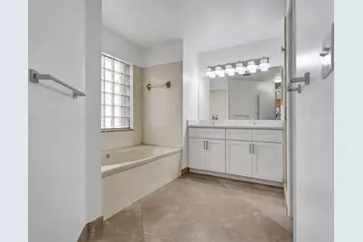 8452 NW 47th Street, Coral Springs, FL 33067 - Photo 16