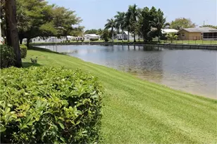 7610 Westwood Dr, Tamarac, FL 33321 - Photo 2