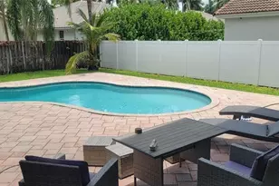 100 NW 108th Way, Plantation, FL 33324 - Photo 2