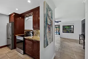 2117 NE 11th Ave, Wilton Manors, FL 33305 - Photo 18