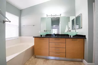 160 NW 166th Avenue, Pembroke Pines, FL 33028 - Photo 10