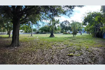 935 NE 34th Court, Oakland Park, FL 33334 - Photo 6