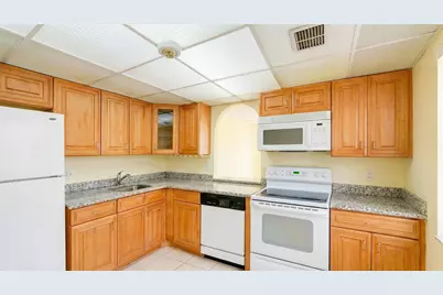 470 Executive Center Drive #1G, West Palm Beach, FL 33401 - Photo 8