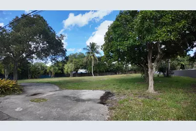 937 NE 34th Court, Oakland Park, FL 33334 - Photo 12