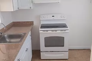 5011 W Oakland Park Blvd, Lauderdale Lakes, FL 33313 - Photo 2