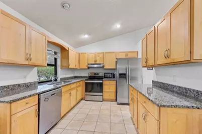 425 Shadow Wood Lane, Coral Springs, FL 33071 - Photo 16