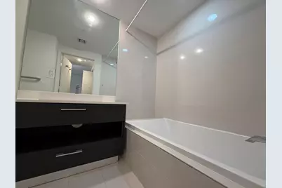 45 SW 9th Street #3110, Miami, FL 33130 - Photo 18