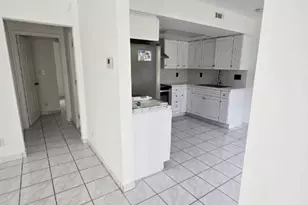 31 SW 10th St, Dania Beach, FL 33004 - Photo 4