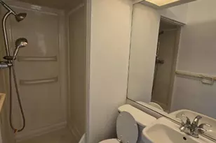 31 SW 10th St, Dania Beach, FL 33004 - Photo 6