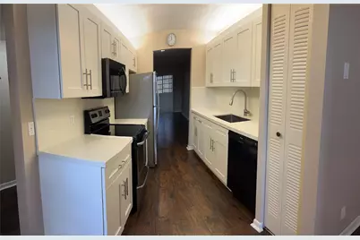 1100 SW 128th Terrace #402, Hollywood, FL 33027 - Photo 2