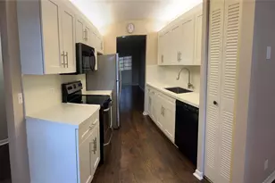 1100 SW 128th Terrace, Hollywood, FL 33027 - Photo 2