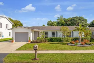 140 SW 126th Ave, Plantation, FL 33325 - Photo 2