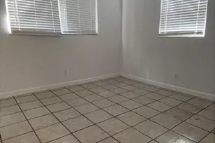 140 NW 40th St, Oakland Park, FL 33309 - Photo 10