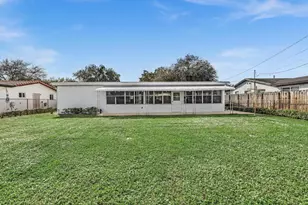 407 S Highland Dr, Hollywood, FL 33021 - Photo 16