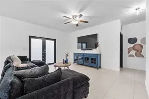 8211 NW 74th Ave, Tamarac, FL 33321 - Photo 8