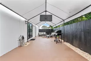 8211 NW 74th Ave, Tamarac, FL 33321 - Photo 30