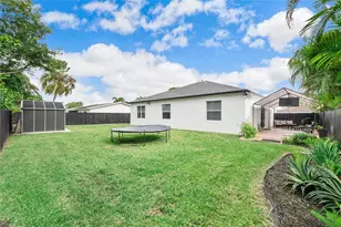 8211 NW 74th Ave, Tamarac, FL 33321 - Photo 34