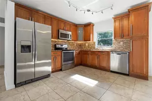 500 NE 61st Ct, Fort Lauderdale, FL 33334 - Photo 10