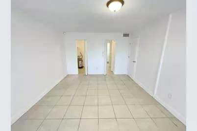 2800 NW 56th Avenue #D402, Lauderhill, FL 33313 - Photo 8