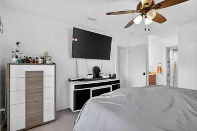18840 NW 57th Avenue #302, Hialeah, FL 33015 - Photo 28