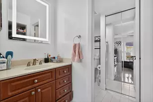 18840 NW 57th Ave, Hialeah, FL 33015 - Photo 4