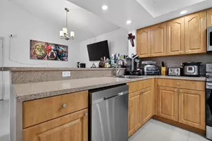 18840 NW 57th Ave, Hialeah, FL 33015 - Photo 16