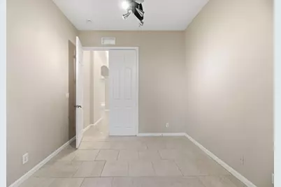 182 Palm Beach Plantation Boulevard, West Palm Beach, FL 33411 - Photo 16