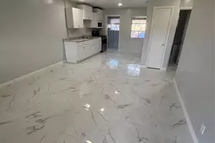 268 NE 41st St, Oakland Park, FL 33334 - Photo 8