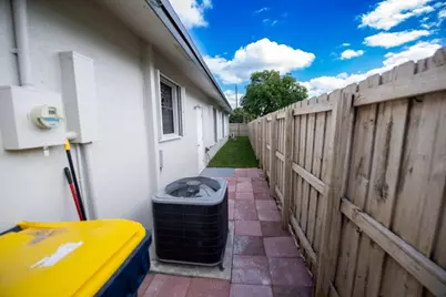 110 NW 6th Avenue, Dania Beach, FL 33004 - Photo 8