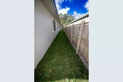 110 NW 6th Avenue, Dania Beach, FL 33004 - Photo 18