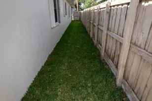 110 NW 6th Ave, Dania Beach, FL 33004 - Photo 18