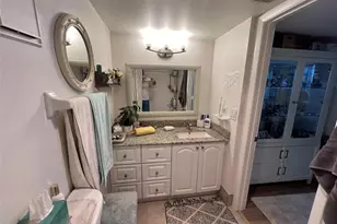 9520 Seagrape Dr, Davie, FL 33324 - Photo 10